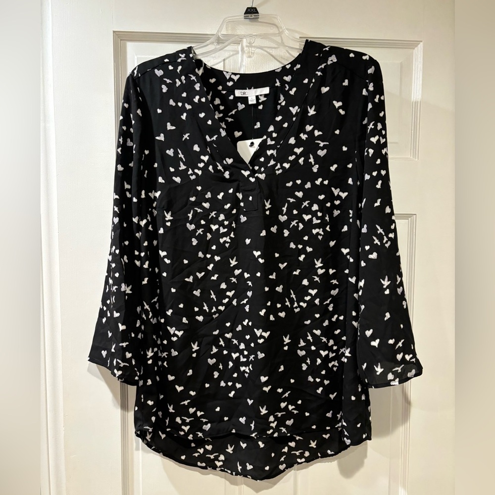 NWT Ladies DR 2 Black And White Blouse.  Size Large